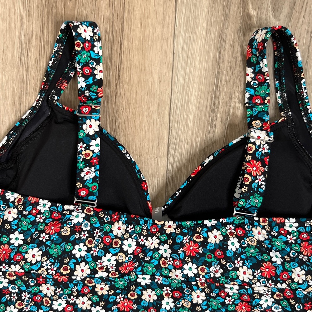 Lands’ End 2 pc Tankini Swimsuit - Picture 14 of 16